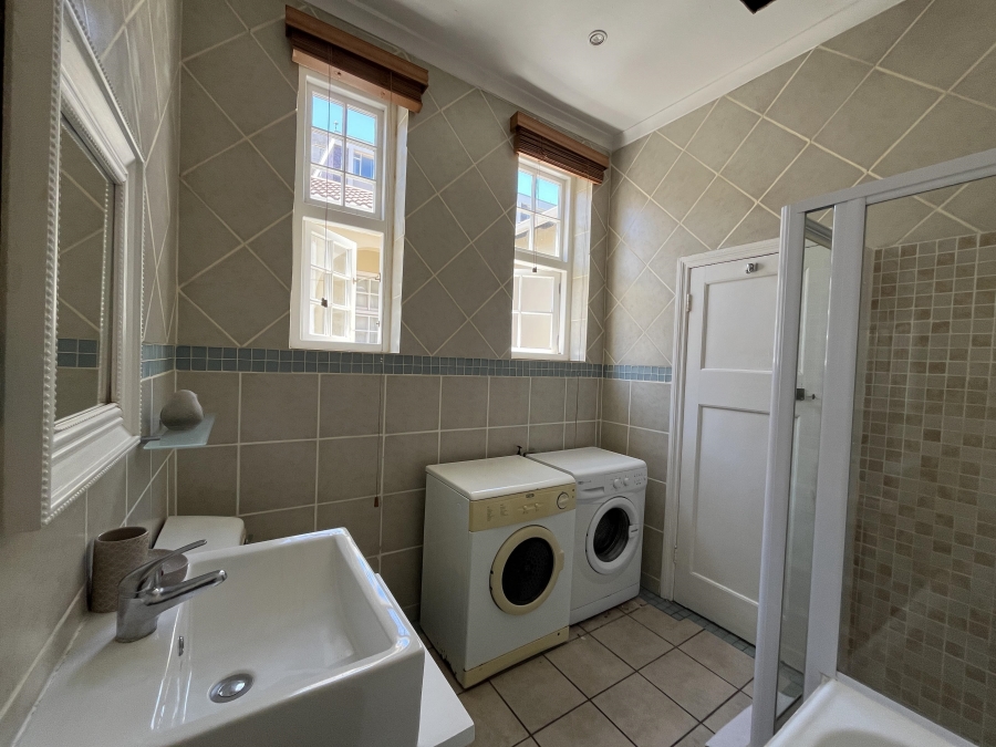 2 Bedroom Property for Sale in Cape Town City Centre Western Cape